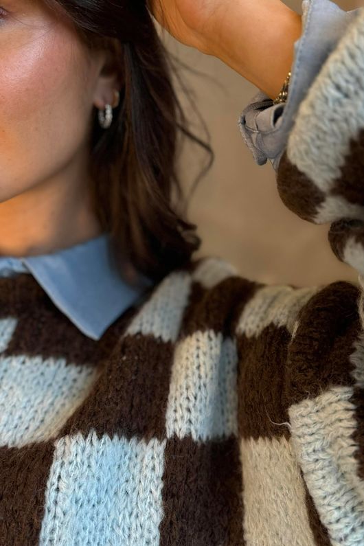 Big Softie Checkerboard Knit Chocolate & Blue